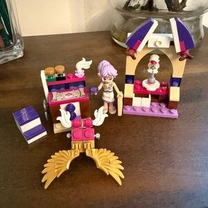 Retired LEGO elves Aira's Creative Workshop 41071
